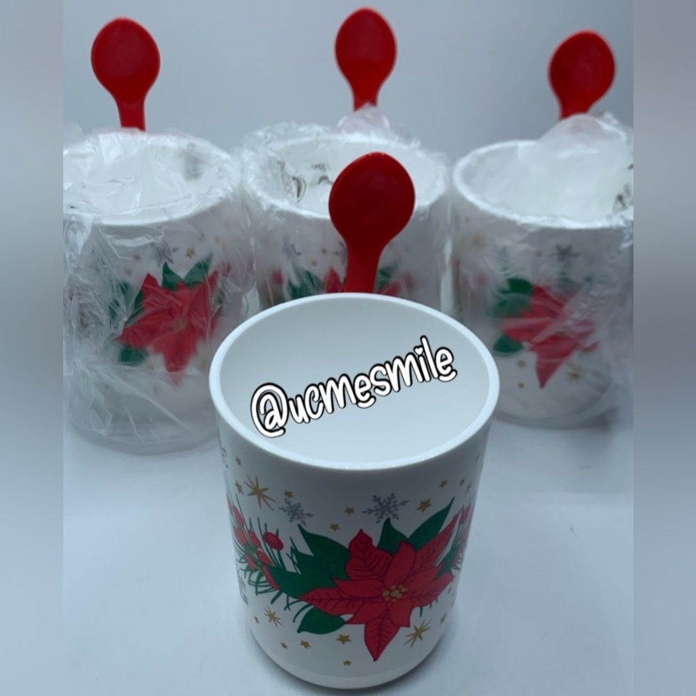 Tupperware Ilumina Poinsettia Mug w/Hang On Spoon
Set (4Pk)